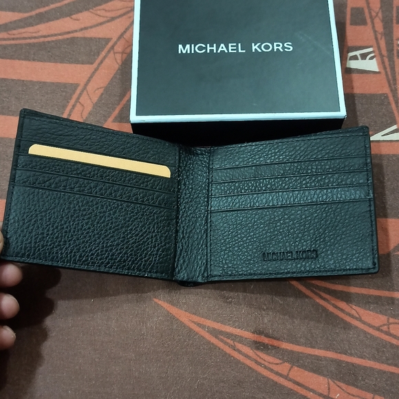 Michael Kors - Picture 5 of 5
